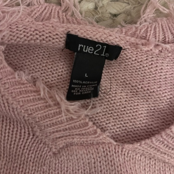 pink flower Rue 21 sweater
-good quality
-off the shoulder
-soft material - Picture 2 of 3